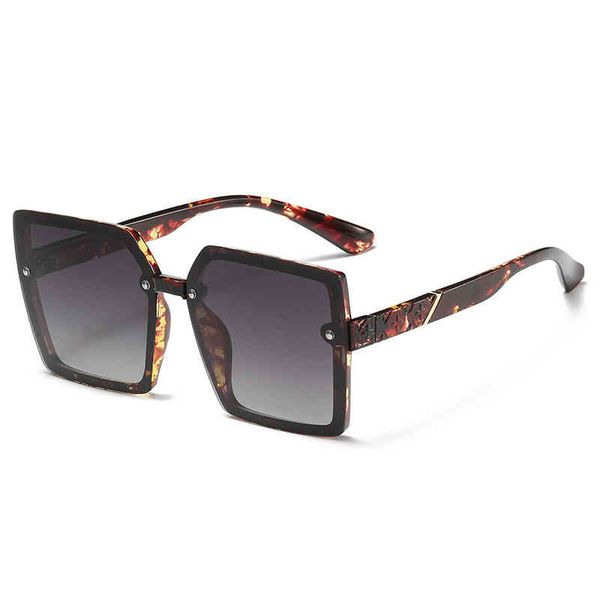 2022 new fashion sunglass women's tr decorative anti ultraviolet polarized sunglass net red same sunglass tide, White;black
2022 new fashion sunglass women's tr decorative anti ultraviolet polarized sunglass net red same sunglass tide, White;black