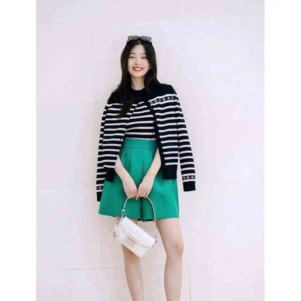 women's sweaters high version l home ss early autumn stripe knitted cardigan casual and versatile temperament round neck long sleeve r0, White;black
women's sweaters high version l home ss early autumn stripe knitted cardigan casual and versatile temperament round neck long sleeve r0, White;black