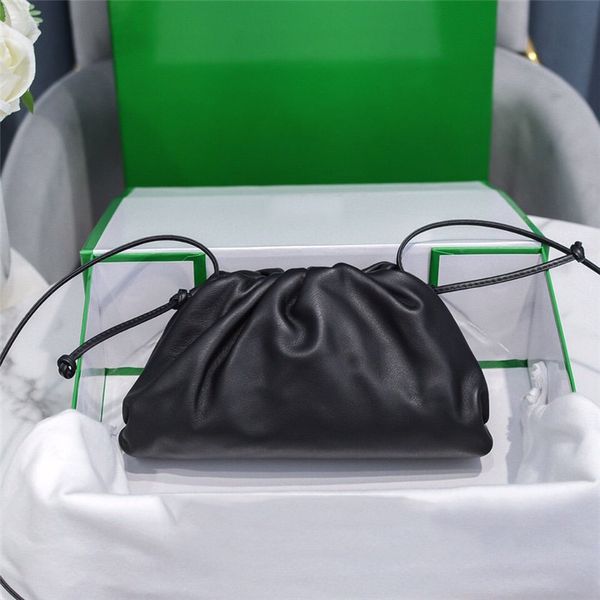 designer luxury teak camel leather mini pouch smooth leather black clutch crossbody bag 7a quality size: 23*13*7cm
designer luxury teak camel leather mini pouch smooth leather black clutch crossbody bag 7a quality size: 23*13*7cm