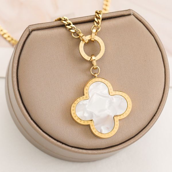 fashion double side black white clover pendant necklace elegant design classic women jewelry, Silver
fashion double side black white clover pendant necklace elegant design classic women jewelry, Silver