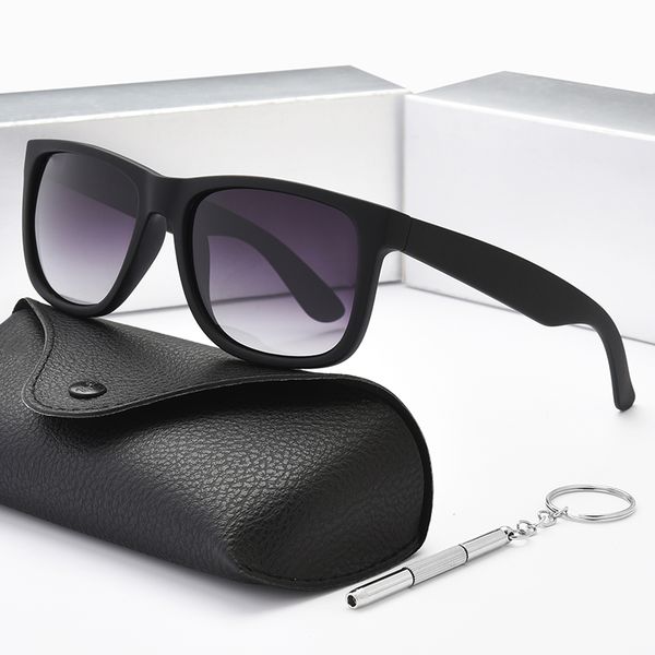 2022 classic luxury designer polarized sunglasses men women driver shades male vintage sun glasses men drive summer uv400 4165, White;black
2022 classic luxury designer polarized sunglasses men women driver shades male vintage sun glasses men drive summer uv400 4165, White;black