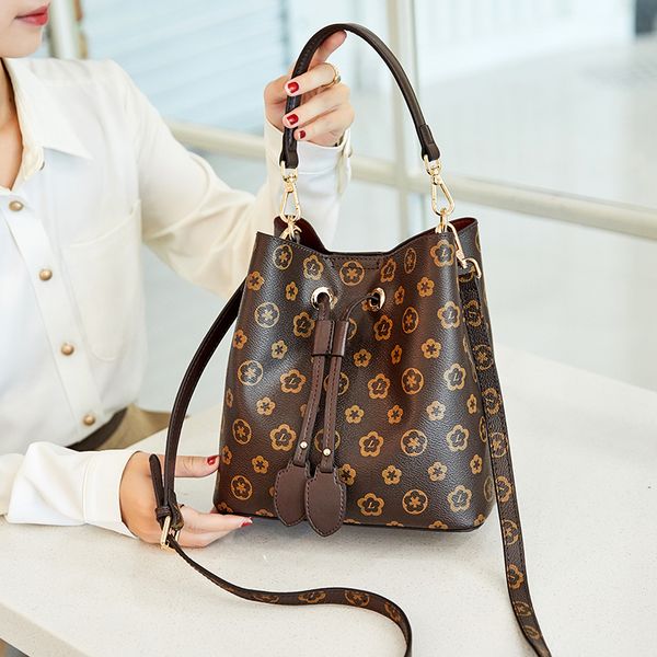 fashion scrub women bucket bag vintage tassel messenger bag retro shoulder bag simple crossbody tote
fashion scrub women bucket bag vintage tassel messenger bag retro shoulder bag simple crossbody tote