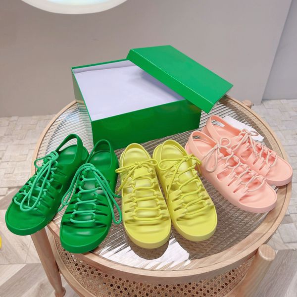 2022 new women designer slides sandals level quality pure color simple cross strap flat shoes summer beach outdoor travel party ladies leisu, Black
2022 new women designer slides sandals level quality pure color simple cross strap flat shoes summer beach outdoor travel party ladies leisu, Black