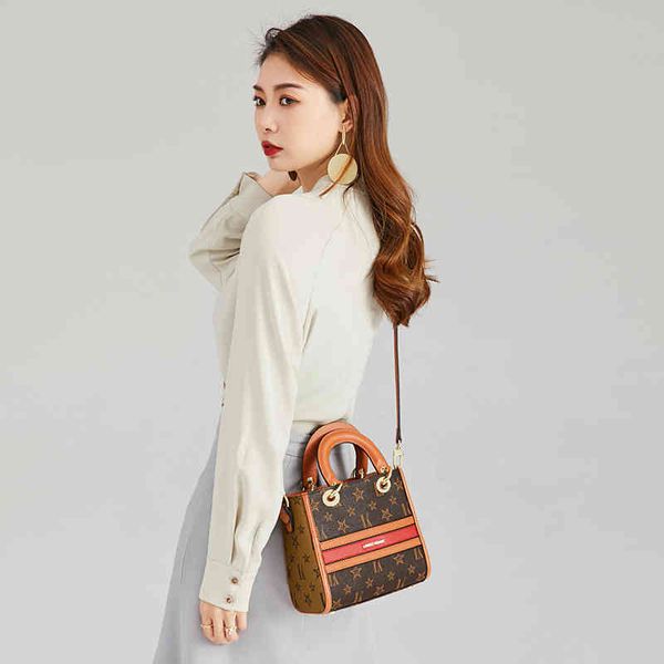 fashion trend new ladies luxury brand designer bag wholesale 2022 leather women's portable one shoulder temperament
fashion trend new ladies luxury brand designer bag wholesale 2022 leather women's portable one shoulder temperament