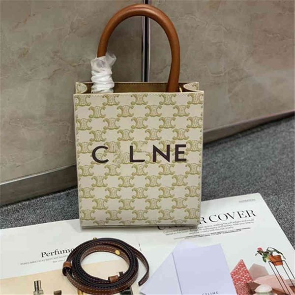 factory direct sales of new luxury brand bags wholesale summer fashion lisa same triumphal arch tote mini flower portable single shoulder di
factory direct sales of new luxury brand bags wholesale summer fashion lisa same triumphal arch tote mini flower portable single shoulder di