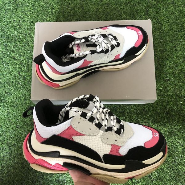 crystal bottom 17w triple s women sandals mens casual shoes dad platform trainers sneaker designer flat sneakers size 35-45, Black
crystal bottom 17w triple s women sandals mens casual shoes dad platform trainers sneaker designer flat sneakers size 35-45, Black