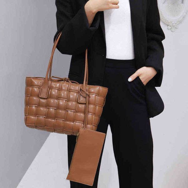 hbp autumn new 2021 european and american trend woven bag leather women's bags large-capacity one-shoulder diagonal handbag th
hbp autumn new 2021 european and american trend woven bag leather women's bags large-capacity one-shoulder diagonal handbag th