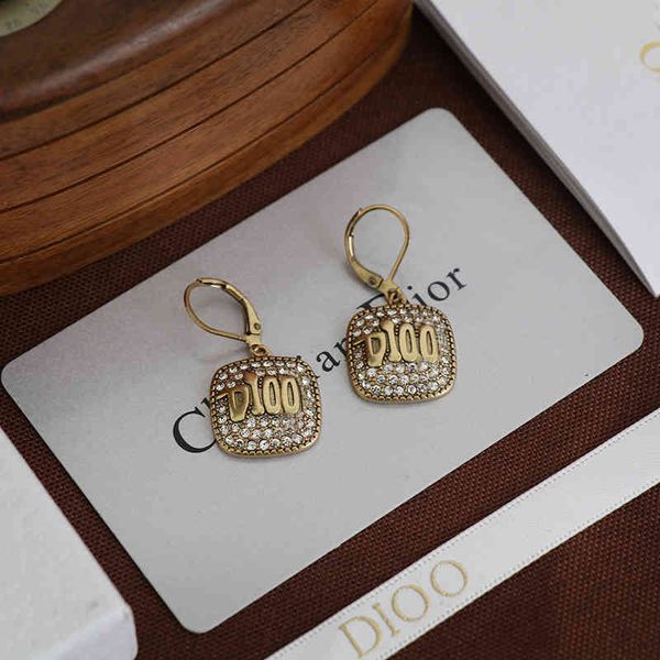 85% off factory clearance family earrings ear clip female dijiafengwang red square diamond earrings14, Golden
85% off factory clearance family earrings ear clip female dijiafengwang red square diamond earrings14, Golden
