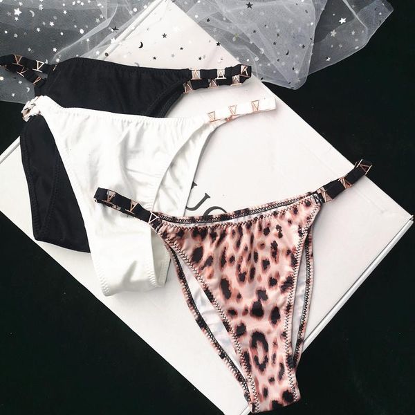 european style panties women diamond solid color underpants womens leopard thong low waist underwear seamless briefs, Black;pink
european style panties women diamond solid color underpants womens leopard thong low waist underwear seamless briefs, Black;pink