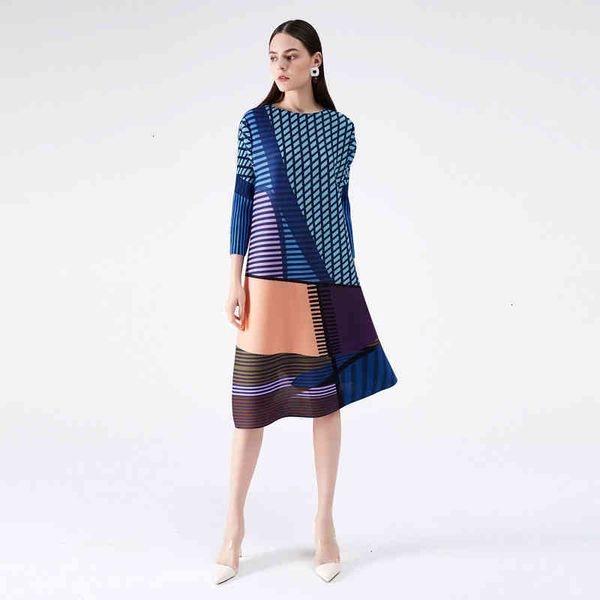 casual dresses pleated dress women geometric seven sleeve over size round collar wild hit color casaul spring fashion am402 wep6, Black;gray
casual dresses pleated dress women geometric seven sleeve over size round collar wild hit color casaul spring fashion am402 wep6, Black;gray