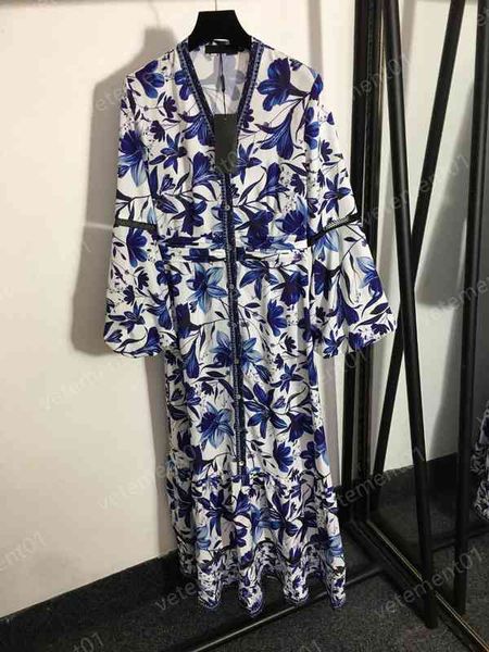fashion women dresses blue and white porcelain print v-neck flared long sleeve dress elegant luxury designer women clothing, Black;gray
fashion women dresses blue and white porcelain print v-neck flared long sleeve dress elegant luxury designer women clothing, Black;gray