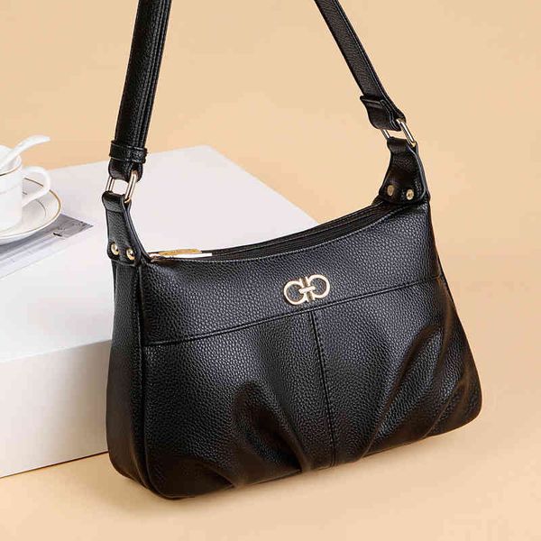 2022 new cd women's bag d home leather small fragrance denim chain diagonal span single shoulder hand striped envelope{category}
2022 new cd women's bag d home leather small fragrance denim chain diagonal span single shoulder hand striped envelope{category}