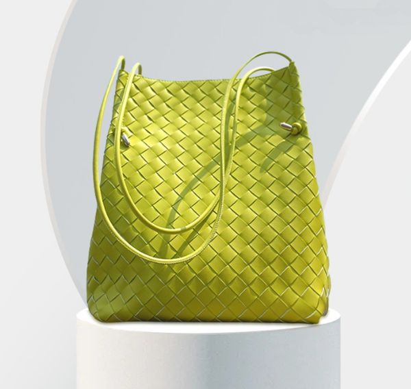 woven handbags imitation sheepskin star shoulder bag large capacity bucket bag tote bag women leather
woven handbags imitation sheepskin star shoulder bag large capacity bucket bag tote bag women leather