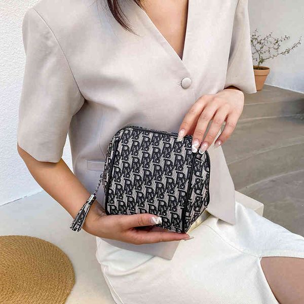 purses hand-held cosmetic storage bag large capacity portable travel small skin care product pu wash purse
purses hand-held cosmetic storage bag large capacity portable travel small skin care product pu wash purse