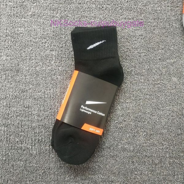 men's classic fashion socks 3 pairs of 1 card hook brand designer versatile sports sock men women luxury wear medium short sportsocks j, Black
men's classic fashion socks 3 pairs of 1 card hook brand designer versatile sports sock men women luxury wear medium short sportsocks j, Black