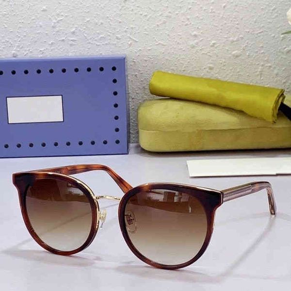 2022 fashion brand sunglasses for men and women with factory direct sales frame retro decorative pchromic classic uv400, White;black
2022 fashion brand sunglasses for men and women with factory direct sales frame retro decorative pchromic classic uv400, White;black