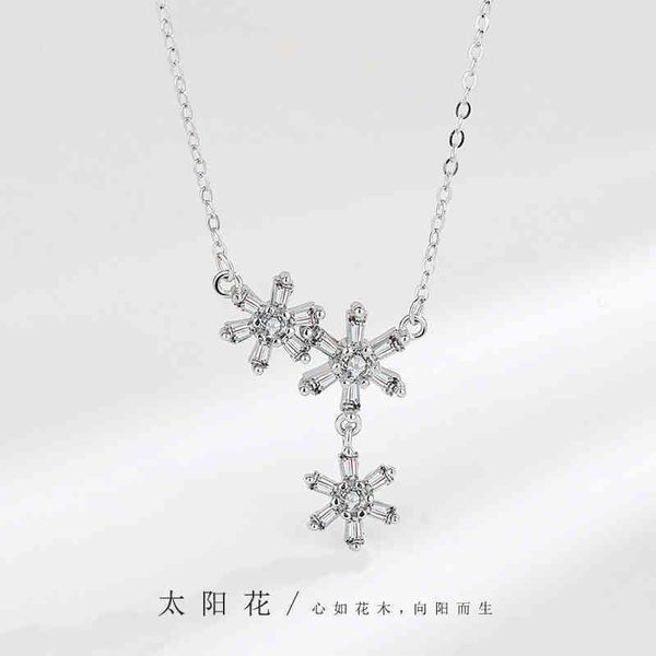 flower s925 sterling sier women's korean fashion sunflower clavicle chain niche dign temperament necklace, Silver
flower s925 sterling sier women's korean fashion sunflower clavicle chain niche dign temperament necklace, Silver
