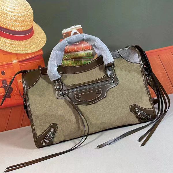 le cagole motorcycle shoulder bags women lady luxury designers genuine leather crossbody clutch wallet purse pochette retro, Red;black
le cagole motorcycle shoulder bags women lady luxury designers genuine leather crossbody clutch wallet purse pochette retro, Red;black