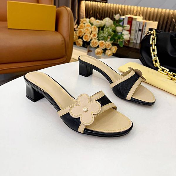 luxury woman summer slippers fashion slides prints floral real leather 4.5cm chunky heels sandals flip flops beach shoes, Black
luxury woman summer slippers fashion slides prints floral real leather 4.5cm chunky heels sandals flip flops beach shoes, Black