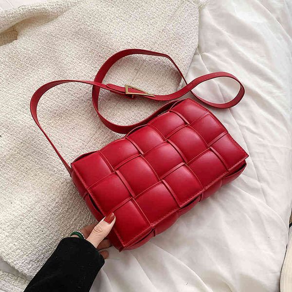 cassette outdoor sports designer venetas bottegas bagswomen's spring and summer woven pillow fashion foreign single shoulder
cassette outdoor sports designer venetas bottegas bagswomen's spring and summer woven pillow fashion foreign single shoulder
