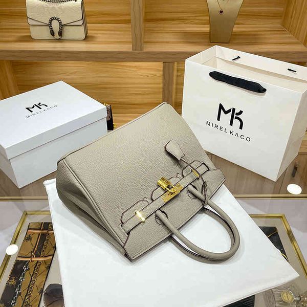 handbags 70% off women's bag 2022 new women's litchi pattern high-capacity messenger sling one shoulder portable purses
handbags 70% off women's bag 2022 new women's litchi pattern high-capacity messenger sling one shoulder portable purses
