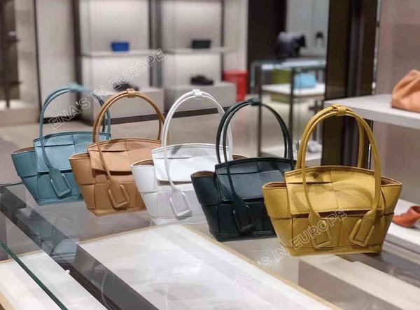 authentic luxury bottegass handbags venetas women's grain face tote arco29 pattern single shoulder portable purchase obkl
authentic luxury bottegass handbags venetas women's grain face tote arco29 pattern single shoulder portable purchase obkl