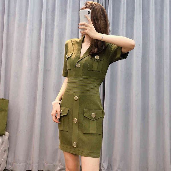 women's knits & tees spring festival special price 21 spring and summer heavy industry gold button shoulder pad decoration v-neck thin, White
women's knits & tees spring festival special price 21 spring and summer heavy industry gold button shoulder pad decoration v-neck thin, White