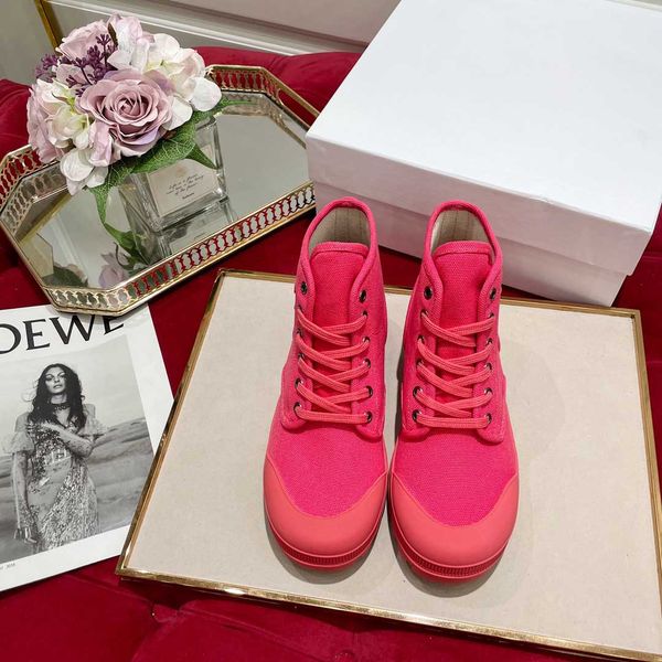 the latest thick-soled casual shoes ankle with tassel snow marmont leather high heels two-color hardware leather rough martin boots, Black
the latest thick-soled casual shoes ankle with tassel snow marmont leather high heels two-color hardware leather rough martin boots, Black