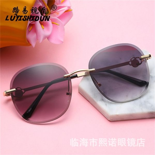 sunglasses irregular colorful ocean piece rimless cut edge sunglasses fashion diamond inlaid legs ladies' temperament yr98, White;black
sunglasses irregular colorful ocean piece rimless cut edge sunglasses fashion diamond inlaid legs ladies' temperament yr98, White;black