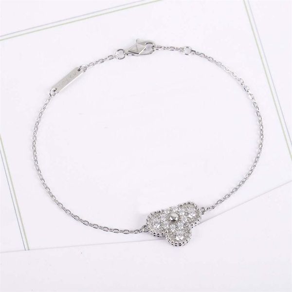 s925 silver 1.5cm flower bracelet with all diamond for women wedding jewelry gift web116181e, Golden;silver
s925 silver 1.5cm flower bracelet with all diamond for women wedding jewelry gift web116181e, Golden;silver