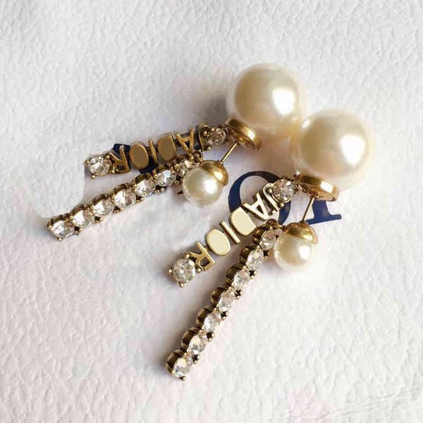 jewels design earrings pearl pearls fan shaped letters red vibrato diamond 925 needles. jewelry sale, Golden
jewels design earrings pearl pearls fan shaped letters red vibrato diamond 925 needles. jewelry sale, Golden