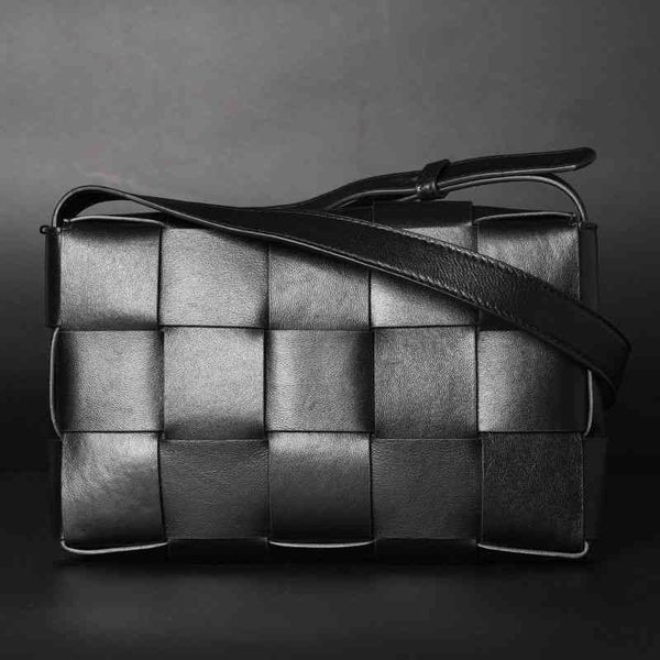 original edition luxury handbags venetas's designer bottegass bag men's small large messenger lattice leather sheepskin woven brwo
original edition luxury handbags venetas's designer bottegass bag men's small large messenger lattice leather sheepskin woven brwo