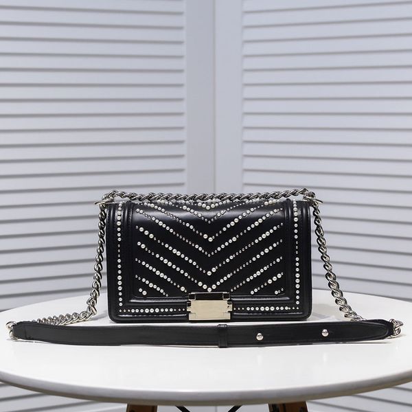 chain shoulder bag 2022 caviar messenger bag ladies v shape pearl french sheepskin pure steel hardware designer handbag master craftsmanship
chain shoulder bag 2022 caviar messenger bag ladies v shape pearl french sheepskin pure steel hardware designer handbag master craftsmanship