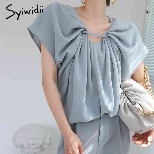 pleated blouse women korean fashion clothing white blue solid batwing sleeve shirts summer office lady 210415
pleated blouse women korean fashion clothing white blue solid batwing sleeve shirts summer office lady 210415