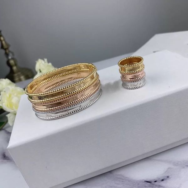 designer jewelry bangle&bracelets kaleidoscopering party european&american fashion four-leaf clover glossy leaf flower luxury logo bracelet, Black
designer jewelry bangle&bracelets kaleidoscopering party european&american fashion four-leaf clover glossy leaf flower luxury logo bracelet, Black