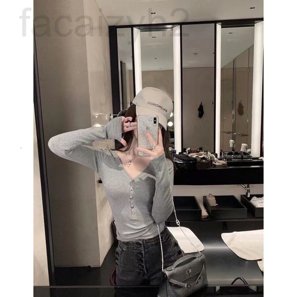 women's t-shirt designer chaopai 22 early spring new black gray two-color bottom, slim body, skin cross, versatile leisure long sleeve, White
women's t-shirt designer chaopai 22 early spring new black gray two-color bottom, slim body, skin cross, versatile leisure long sleeve, White