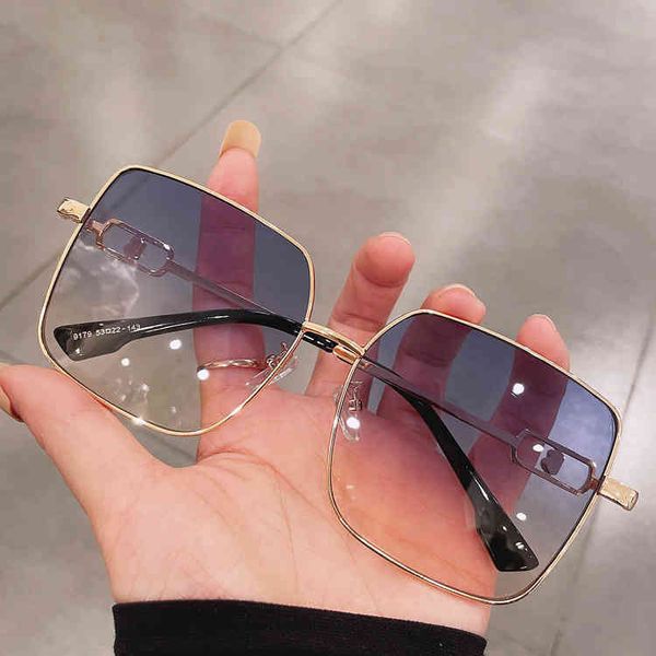 new korean version net red plain shade sunglass square large frame sunglass women's street shooting round face glass, White;black
new korean version net red plain shade sunglass square large frame sunglass women's street shooting round face glass, White;black