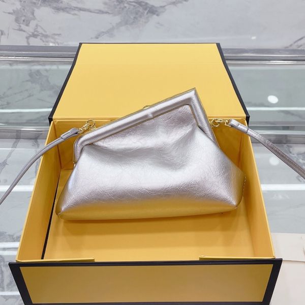 italy roma brand classic frist shoulder bags genuine leather crossbody bags fashion elling women handbag totes luxury designer clutch bag 24
italy roma brand classic frist shoulder bags genuine leather crossbody bags fashion elling women handbag totes luxury designer clutch bag 24