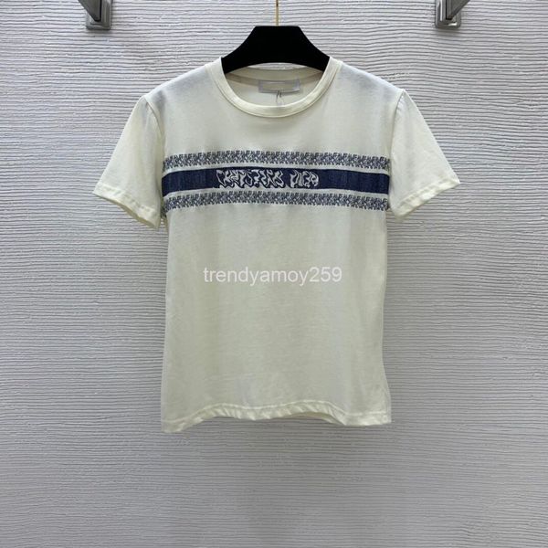 women's t-shirt simple fashion striped bright silk yarn jacquard iconic decorative round neck short sleeve top, White
women's t-shirt simple fashion striped bright silk yarn jacquard iconic decorative round neck short sleeve top, White