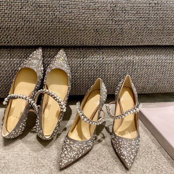 women summer gladiator flat sandal crystal strap stiletto high heel sandals womens pointed black white diamond sandalss pointed dress shoes
women summer gladiator flat sandal crystal strap stiletto high heel sandals womens pointed black white diamond sandalss pointed dress shoes