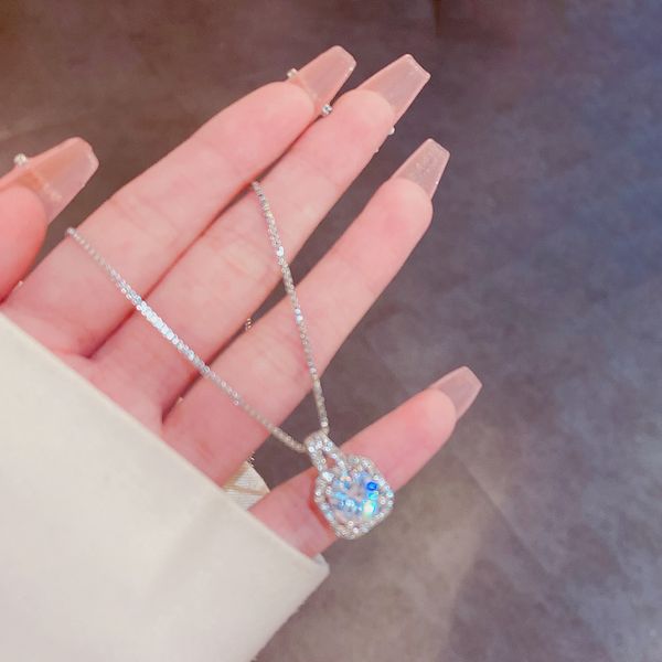 pendant south new sense square diamond steel necklace super flash exquisite zircon, Silver
pendant south new sense square diamond steel necklace super flash exquisite zircon, Silver
