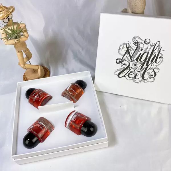 neutral perfume set 30ml x 4 pieces suit edp for man and woman high-end fragrance sprays night series 7.5ml 5-piece sets youth flower 1v1ch
neutral perfume set 30ml x 4 pieces suit edp for man and woman high-end fragrance sprays night series 7.5ml 5-piece sets youth flower 1v1ch