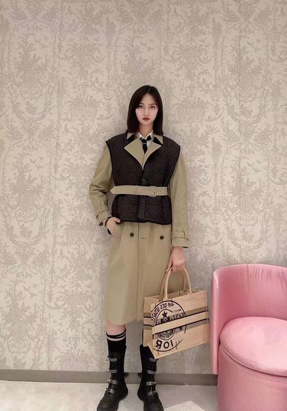 2022 women luxury designer trench coat long khaki classic vintage outerwear thickened jacket and black vests coat suit street ior fashion wi, Tan;black
2022 women luxury designer trench coat long khaki classic vintage outerwear thickened jacket and black vests coat suit street ior fashion wi, Tan;black