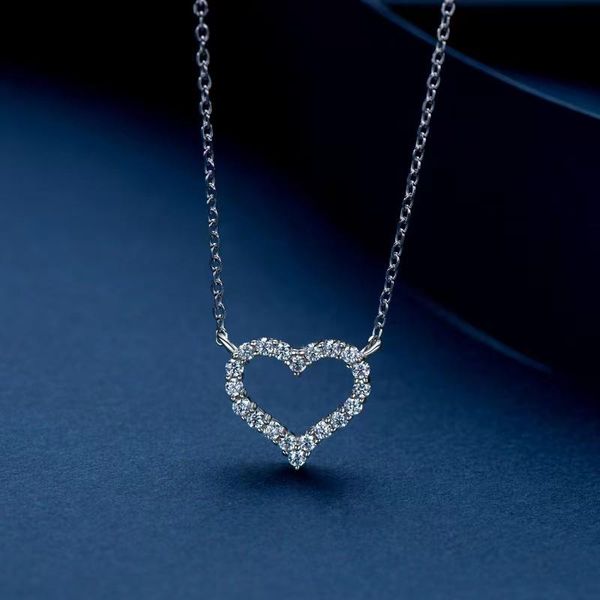 trendy pendant necklaces 925 sterling silver 0.3ct d color vvs1 moissanite heart necklace for women jewelry diamond test pass gift ne
trendy pendant necklaces 925 sterling silver 0.3ct d color vvs1 moissanite heart necklace for women jewelry diamond test pass gift ne