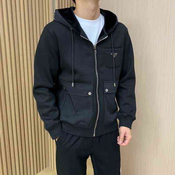 2022 autumn and winter fashion brand p family classic triangle men's simple leisure plush hooded cardigan sweater jacket, Black;brown
2022 autumn and winter fashion brand p family classic triangle men's simple leisure plush hooded cardigan sweater jacket, Black;brown