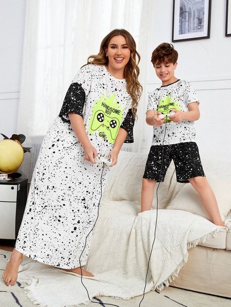 plus 1pc ink dot print drop shoulder sleepshirt j2ny#, Black;white
plus 1pc ink dot print drop shoulder sleepshirt j2ny#, Black;white