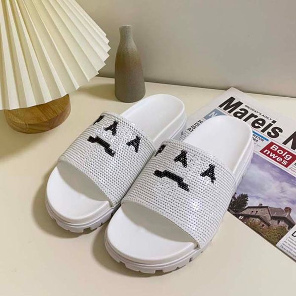 luxury designer slippers summer fashion floral damask rubber wide flat slippers beach casual sandals, Black
luxury designer slippers summer fashion floral damask rubber wide flat slippers beach casual sandals, Black