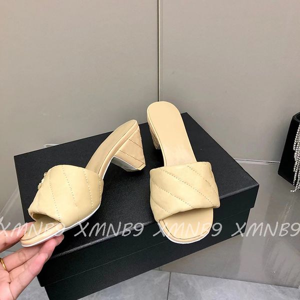 women designer slipper 2022 new slides diamond pattern fashion luxury letters sheepskin summer beach high heel slippers 35-40, Black
women designer slipper 2022 new slides diamond pattern fashion luxury letters sheepskin summer beach high heel slippers 35-40, Black