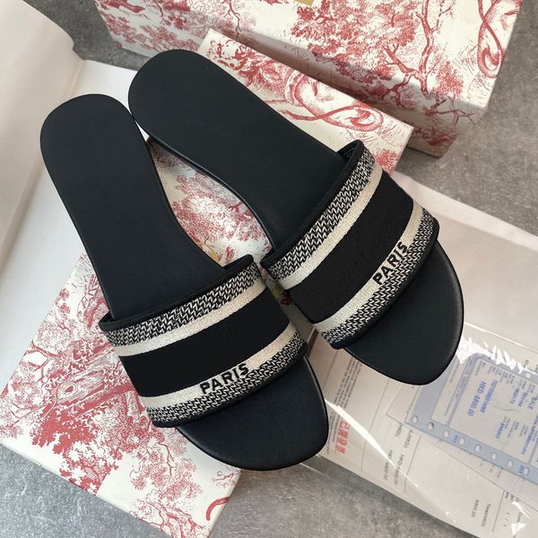leather designer women sandals summer slide flat slipper fashion beach slides woman big head rainbow letters slippers with box size 35-42 ln, Black
leather designer women sandals summer slide flat slipper fashion beach slides woman big head rainbow letters slippers with box size 35-42 ln, Black