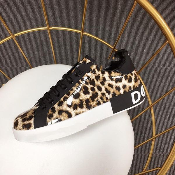 2022the new fashion women shoes men's leather lace up platform oversized sole sneakers white black casual hc190901 adwdadadsdw, Red;white
2022the new fashion women shoes men's leather lace up platform oversized sole sneakers white black casual hc190901 adwdadadsdw, Red;white